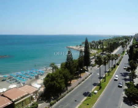THREE BEDROOM APARTMENT OPPOSITE THE BEACH AND CLOSE TO LIMASSOL OLD TOWN - 11
