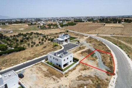 Residential plot under division in Latsia Nicosia - 4