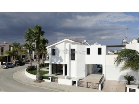 Resale four Bedroom Villa in Dekhelia area Larnaca - 9