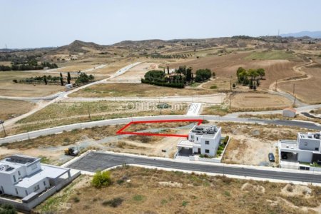 Residential plot under division in Latsia Nicosia - 3