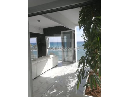 Amazing beachfront apartment with unobstructed views in Potamos Germasogias - 9