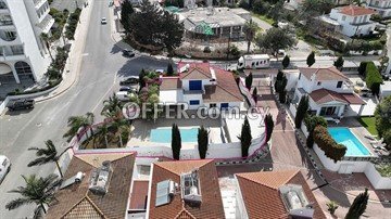 Beach House with a swimming pool in Protaras, Ammochostos - 5