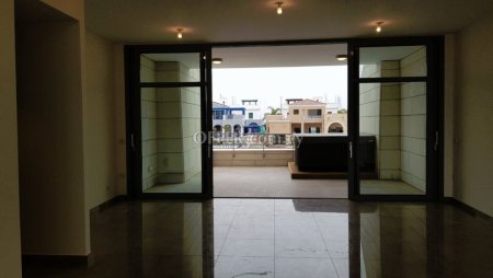3 Bed Apartment for rent in Limassol Marina, Limassol - 8