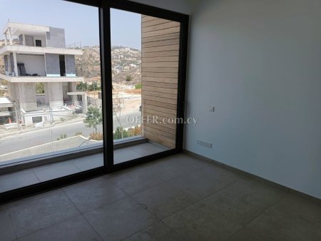 2 Bed Townhouse for sale in Agios Tychon, Limassol - 8