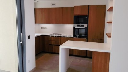 3 Bed Apartment for rent in Limassol Marina, Limassol - 7