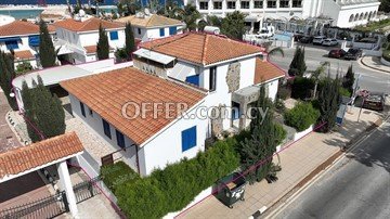Beach House with a swimming pool in Protaras, Ammochostos - 2
