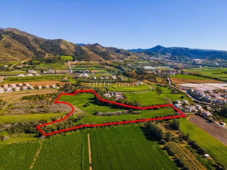 Shared tourist field in Argaka Paphos - 5