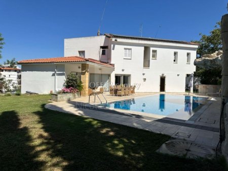 Four Bedroom Villa with Private Swimming Pool and Large Garden for Sale in Engomi Nicosia - 7