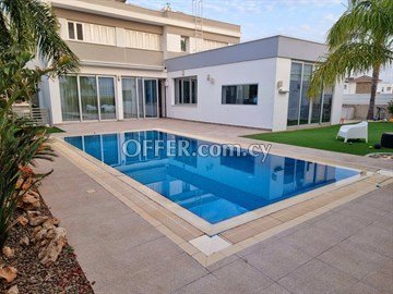 Luxury 5 Bedroom Villa  In Ilioupoli Area, Nicosia - 2