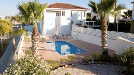 3 Bedroom Detached Villa For Sale in Famagusta - 10