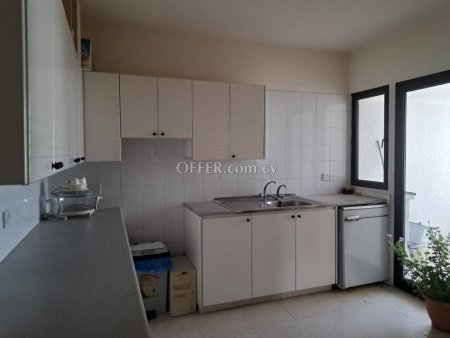 For Sale €170,000 Apartment 3 bedrooms Larnaka (Center), Larnaca Larnaca - 9