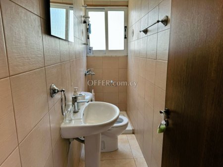 2 Bed Apartment for Rent in Faneromeni, Larnaca - 6