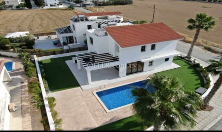 For Sale €490,000 House 4 bedrooms Leivadia, Livadia Larnaca - 5