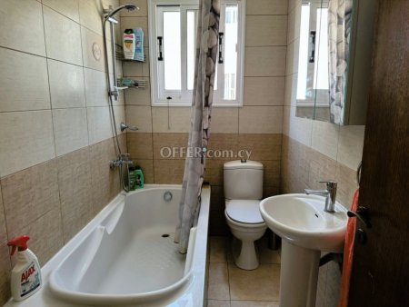 2 Bed Apartment for Rent in Faneromeni, Larnaca - 4