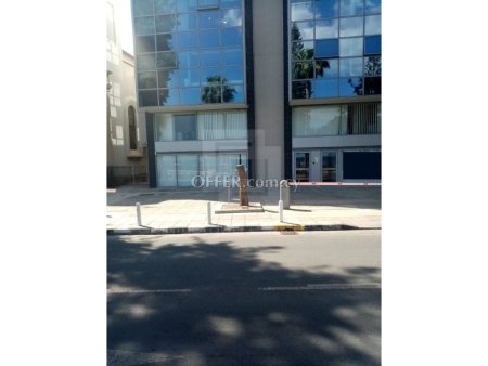 Seafront ground floor office for rent in Molos area - 10