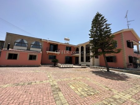 5 Bed Detached Villa for sale in Prastio Kellakiou, Limassol