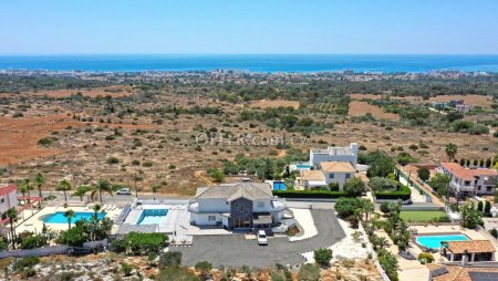 5 Bed Detached Villa for Sale in Paralimni, Ammochostos