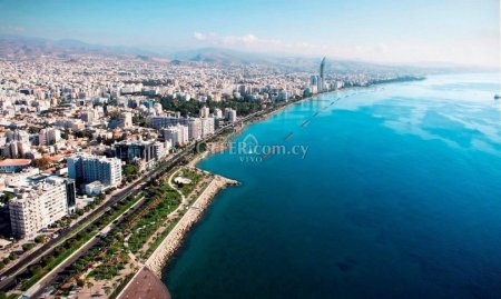 SEAFRONT THREE BEDROOM APARTMENT IN NEAPOLIS TOURIST AREA - 10