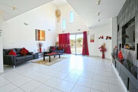 5 Bed Detached Villa for Sale in Paralimni, Ammochostos - 9
