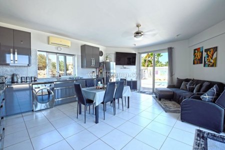 5 Bed Detached Villa for Sale in Paralimni, Ammochostos - 8