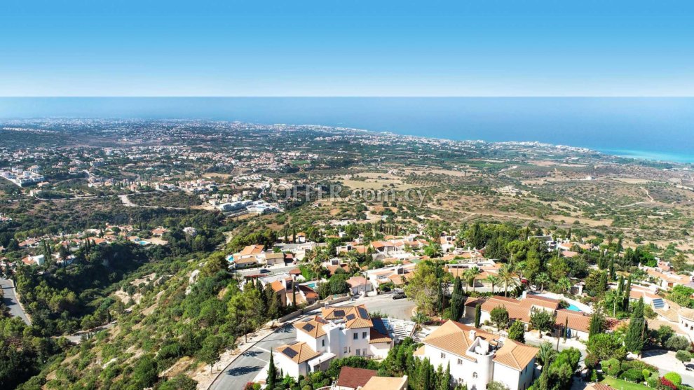14 bed house for sale in Tala Pafos - 2