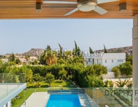 4 Bedroom Villa in Agios Tychonas - 2