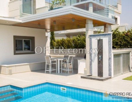 4 Bedroom Villa in Agios Tychonas - 4