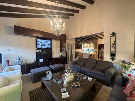 6 Bed Detached House for sale in Moniatis, Limassol - 4
