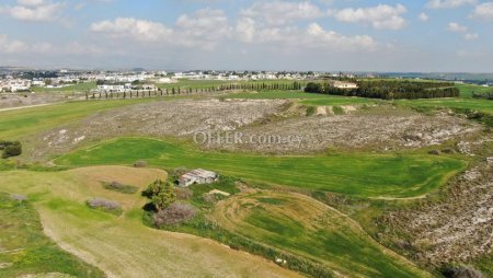 Share 25 of a residential field Geri - 4