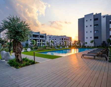 3 Bedroom Garden Apartment with Private Pool - 2