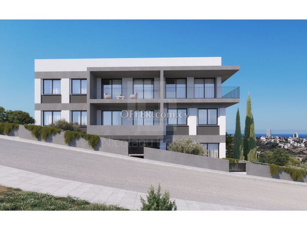 New three bedroom apartment with private yard in Germasogeia Hills Limassol - 9