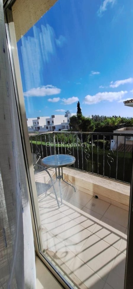 4 Bedrooms Detached Villa in Tombs of the Kings area - 3