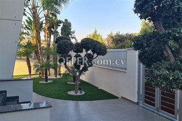 Luxury 4 Bedroom Villa With Roof Garden  In Agios Tychonas, Limassol - 7
