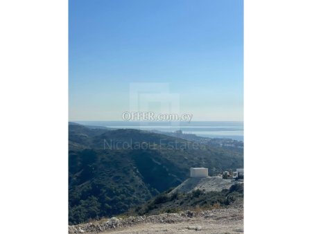 Large plot in prime location above the highway offering amazing sea views in Agios Tychonas Limassol - 7