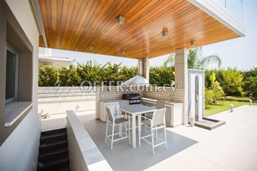 Luxury 4 Bedroom Villa With Roof Garden  In Agios Tychonas, Limassol - 4