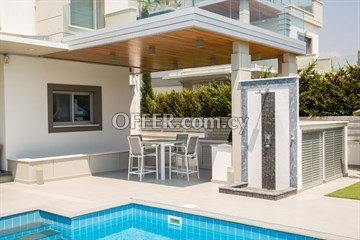 Luxury 4 Bedroom Villa With Roof Garden  In Agios Tychonas, Limassol - 3