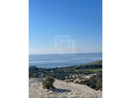 Large plot in prime location above the highway offering amazing sea views in Agios Tychonas Limassol - 5