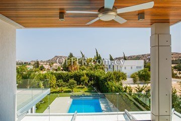 Luxury 4 Bedroom Villa With Roof Garden  In Agios Tychonas, Limassol - 2