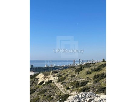 Large plot in prime location above the highway offering amazing sea views in Agios Tychonas Limassol - 4