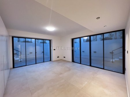 7-bedroom Detached Villa 778 sqm in Latsia - 5