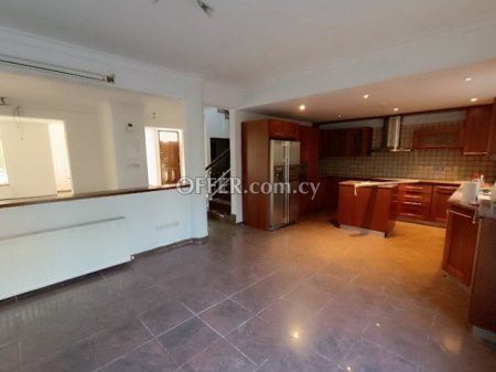 4-bedroom Detached Villa 220 sqm in Strovolos - 12
