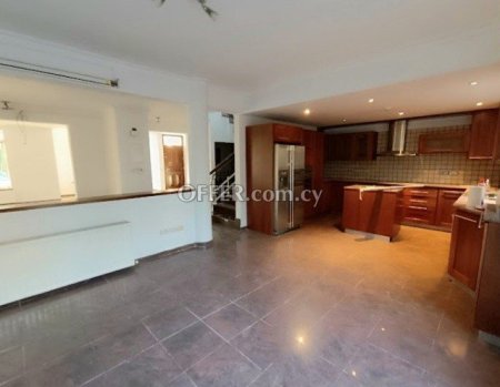 4-bedroom Detached Villa 220 sqm in Strovolos - 11