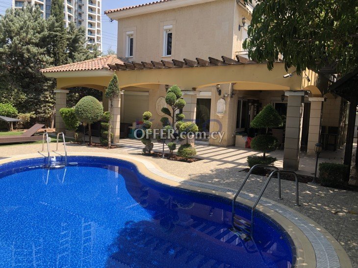 Four Bedroom Villa with Private Pool for Sale in Mouttagiaka Area - 1