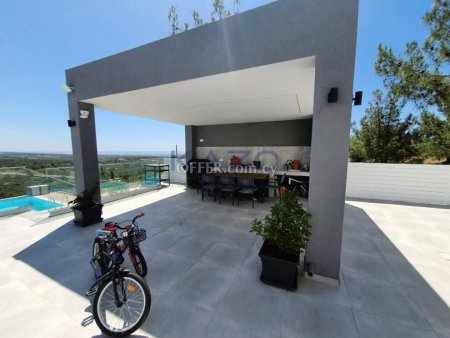 Luxurious Four Bedroom Bungalow in the Hills of Souni - 5