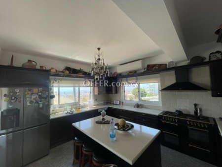 Luxury Four Bedroom Detached House in Panthea area - 2