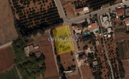 Residential Land Parcel for Sale in Asomatos