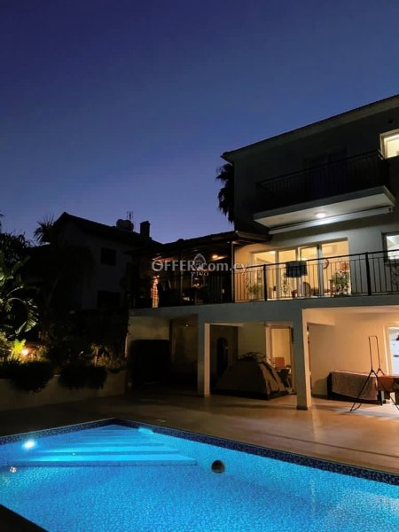 FOUR BEDROOM HOUSE FOR SALE  WITH  PRIVATE SWIMMING POOL - 10