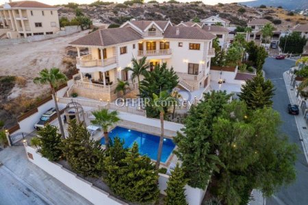 Six Bedroom Detached Mansion for Sale in Moutagiaka - 12