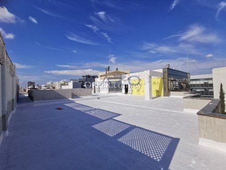 Top Floor Office Space for Sale in Agia Zoni Area - 7