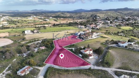 Residential Field in Kampia, Nicosia - 3